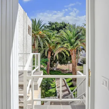 Parrot Paradise Studio, Wifi, Smart Tv, Pool *