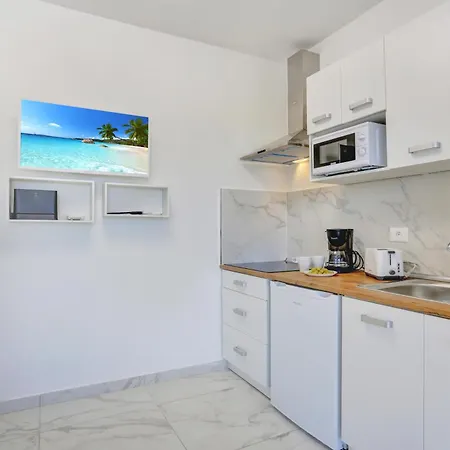 Апартаменты Parrot Paradise Studio, Wifi, Smart Tv, Pool