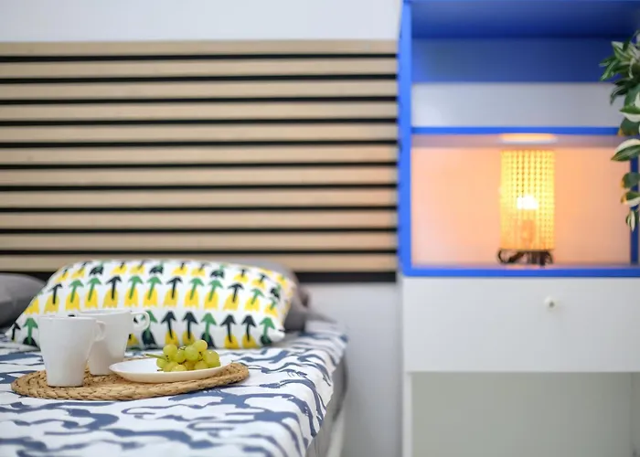 Parrot Paradise Studio, Wifi, Smart Tv, Pool