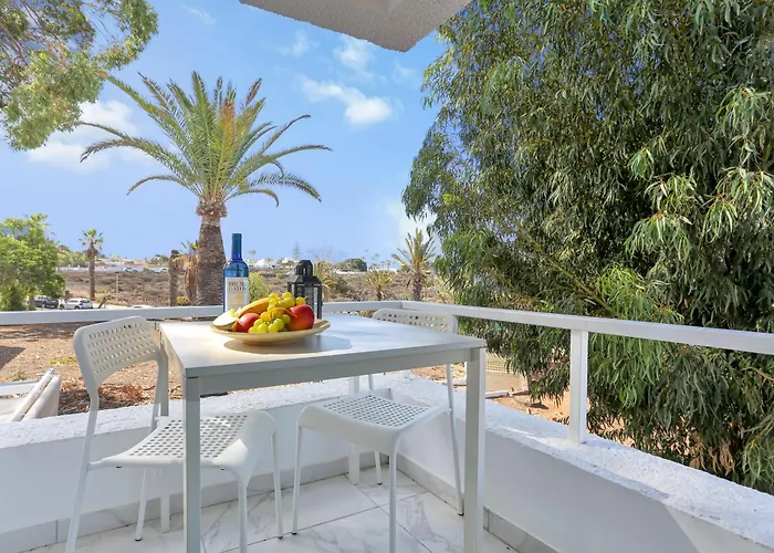 Parrot Paradise Studio, Wifi, Smart Tv, Pool Costa Del Silencio