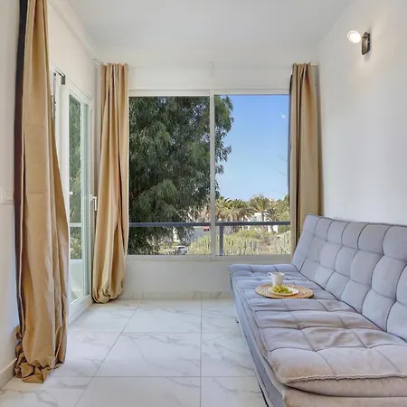 Apartment Parrot Paradise Studio, Wifi, Smart Tv, Pool Costa Del Silencio