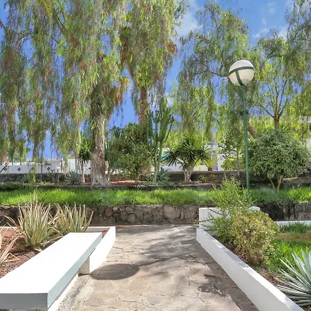 Parrot Paradise Studio, Wifi, Smart Tv, Pool Apartament