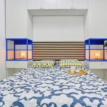 Parrot Paradise Studio, Wifi, Smart Tv, Pool *