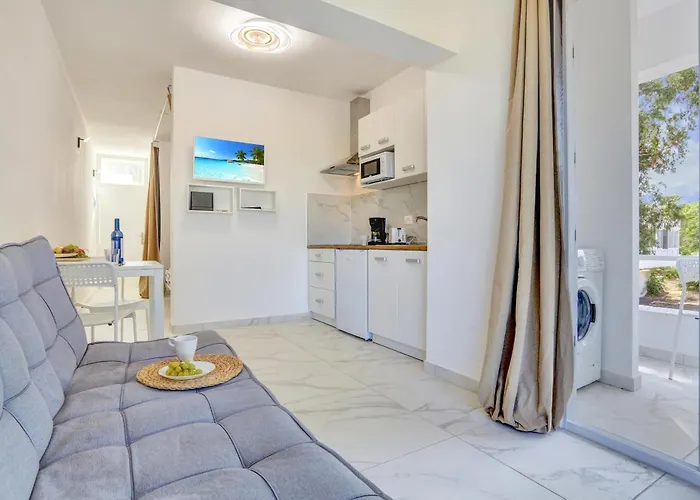Parrot Paradise Studio, Wifi, Smart Tv, Pool Apartamento Costa Del Silencio