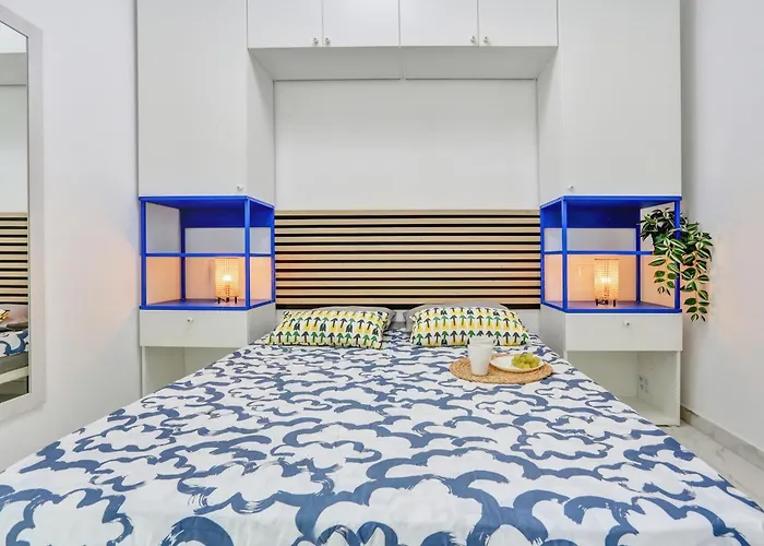 Parrot Paradise Studio, Wifi, Smart Tv, Pool *