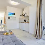 Parrot Paradise Studio, Wifi, Smart Tv, Pool 公寓 德尔锡伦西奥海岸